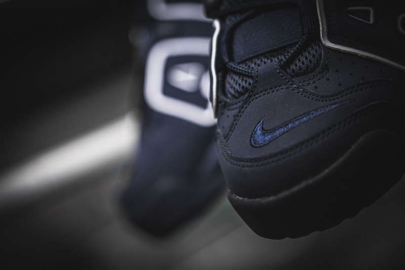 Nike uptempo outlet obsidian on feet